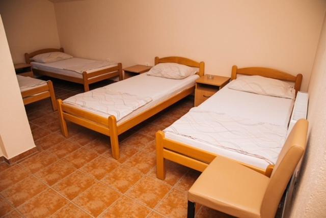 Jezero Laminci Bed & Breakfast Bosanska Gradiska Eksteriør bilde