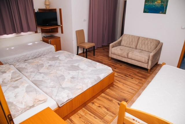 Jezero Laminci Bed & Breakfast Bosanska Gradiska Eksteriør bilde