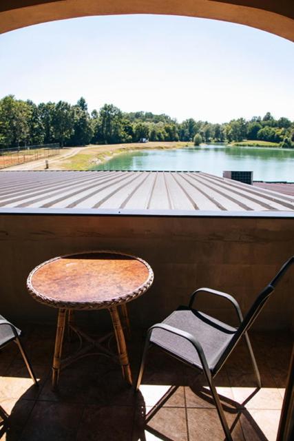 Jezero Laminci Bed & Breakfast Bosanska Gradiska Eksteriør bilde